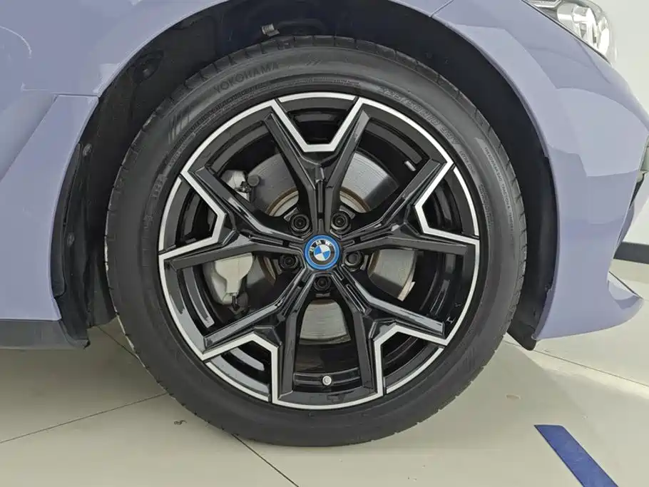 BMW i3 2023