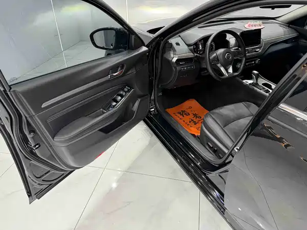 Nissan Teana 2022