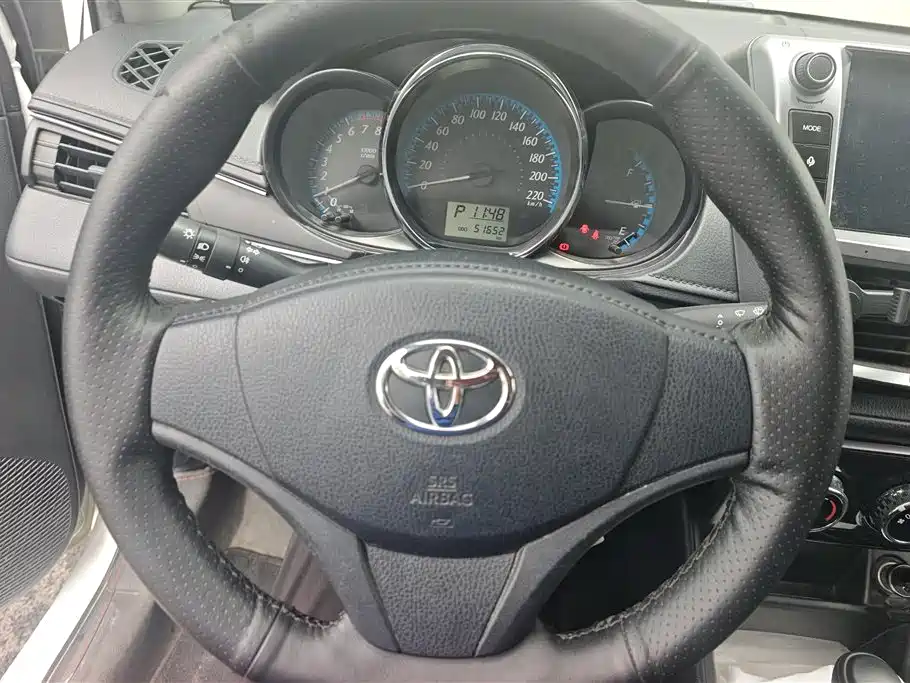Toyota Yaris L 2018 — фото 15