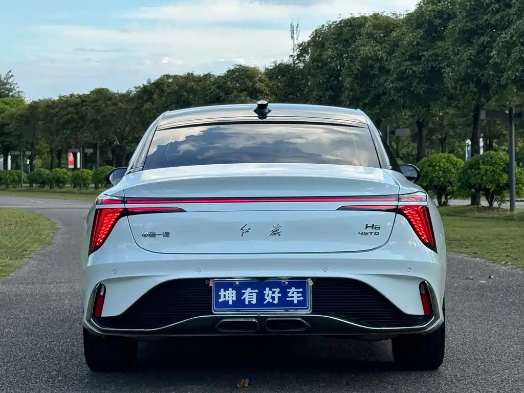 Hongqi H6 2023 — фото 5