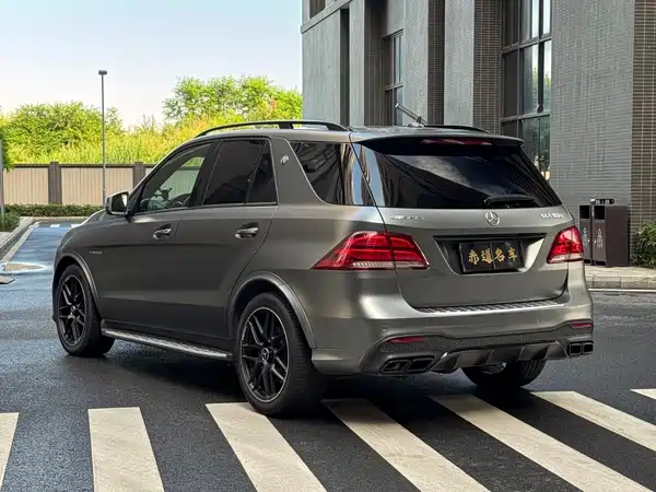 Mercedes-Benz GLE 2016