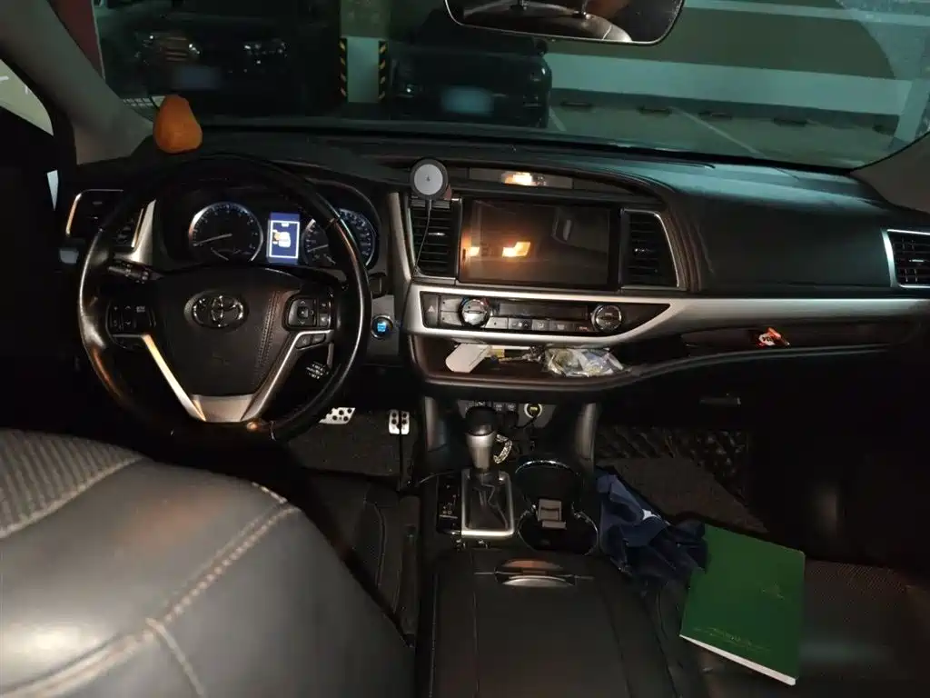 Toyota Highlander 2018 — фото 13