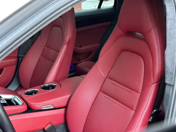 Porsche Panamera 2021