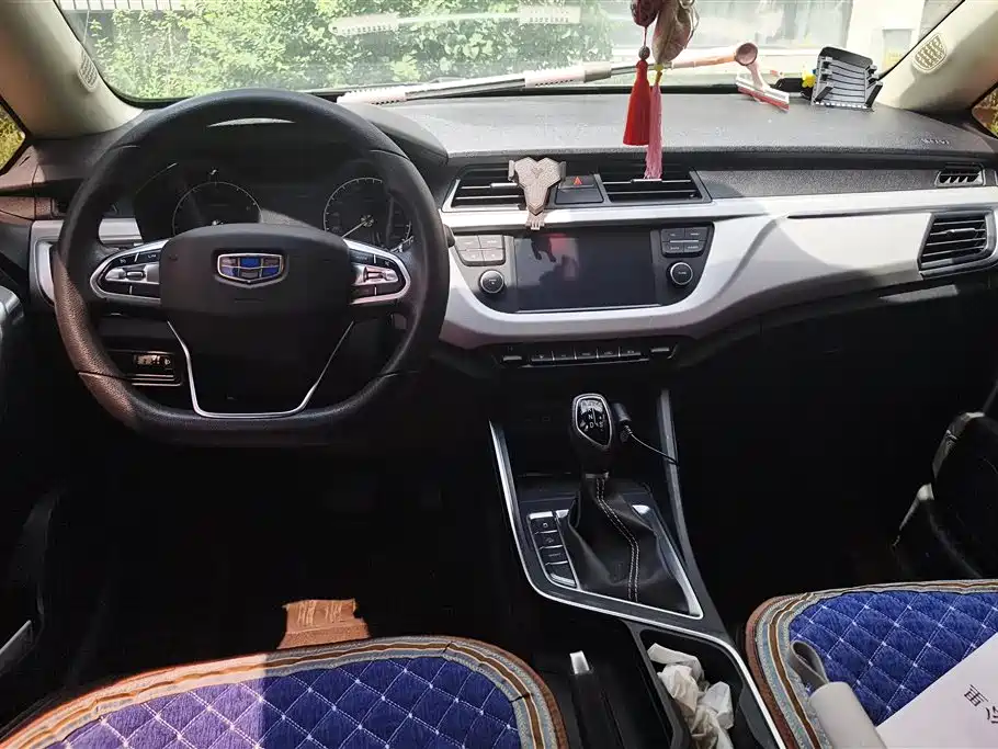 Geely Vision X3 2020 — фото 12
