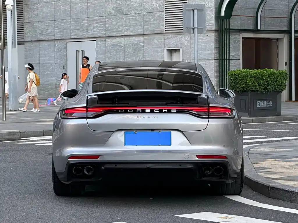 Porsche Panamera 2021 — фото 19