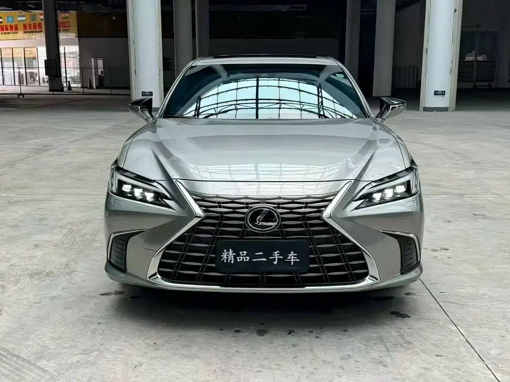 Lexus ES 2025 — фото 2
