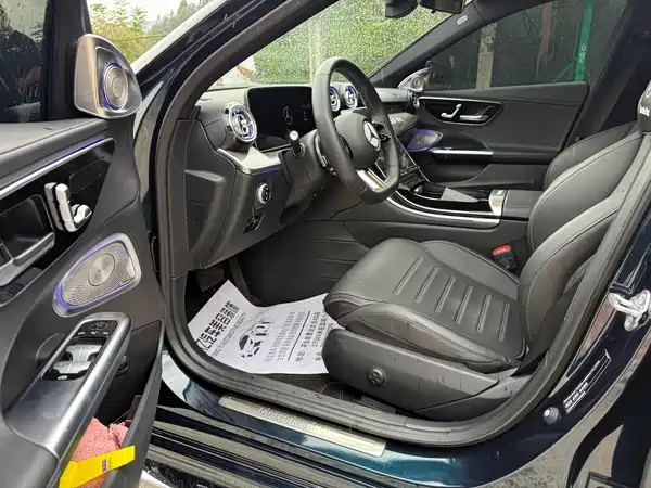Mercedes-Benz C-Class 2023