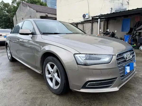 Audi A4L 2012