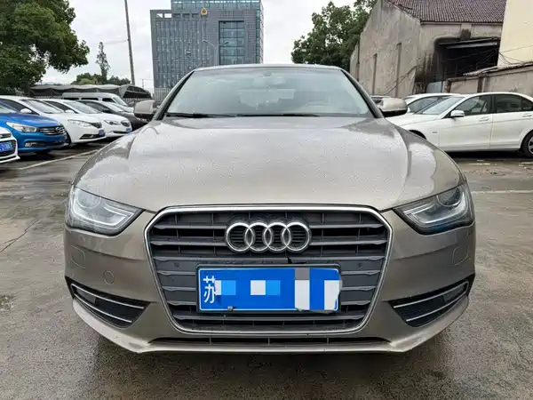 Audi A4L 2012