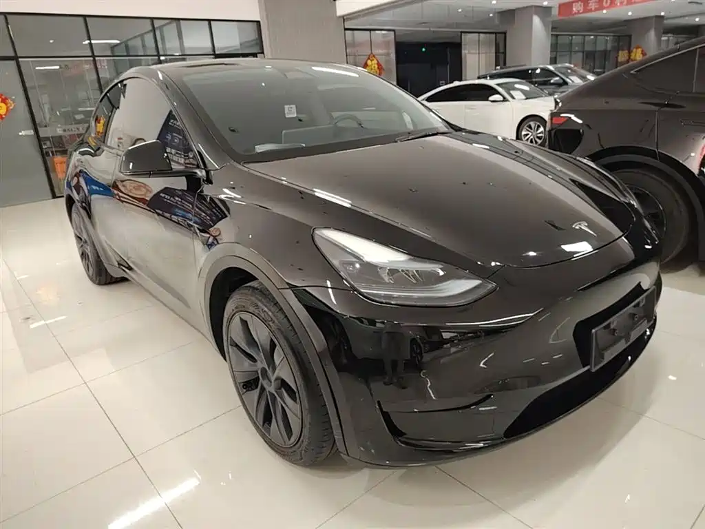 Tesla Model Y 2023 — фото 4