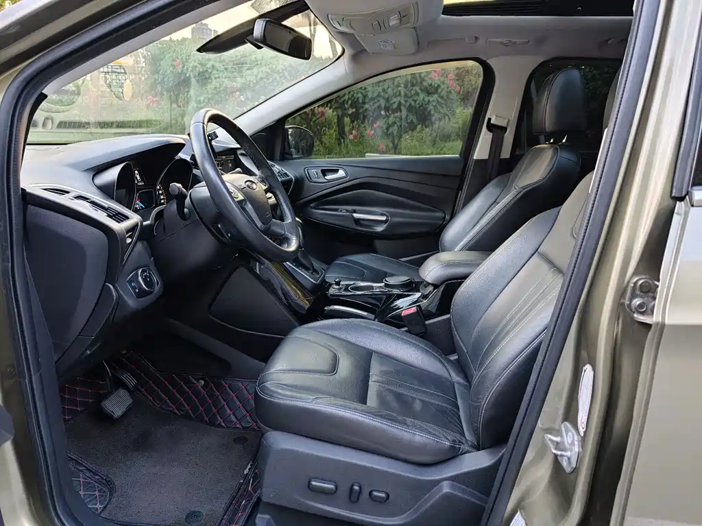 Ford Kuga 2014 — фото 8