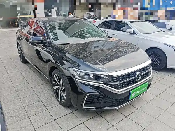 Volkswagen Passat 2022