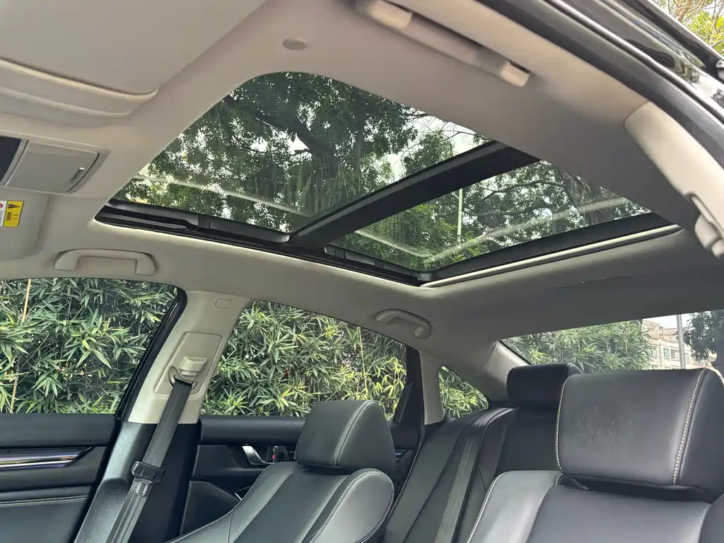 Honda Accord 2023 — фото 17