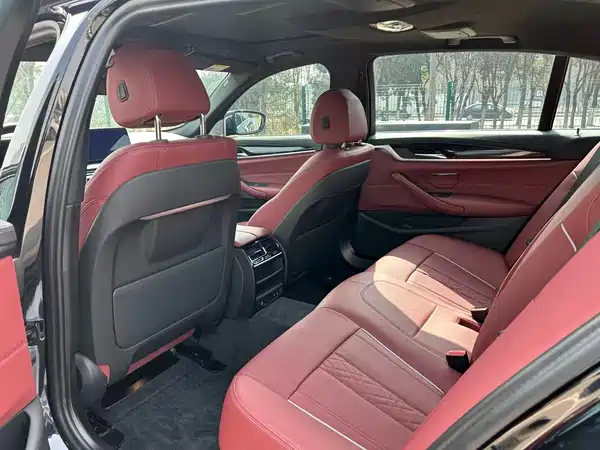 BMW 5 Series 2023