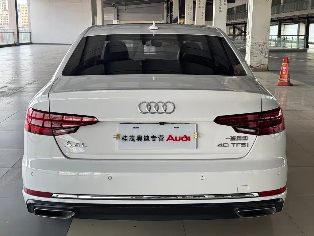 Audi A4L 2019