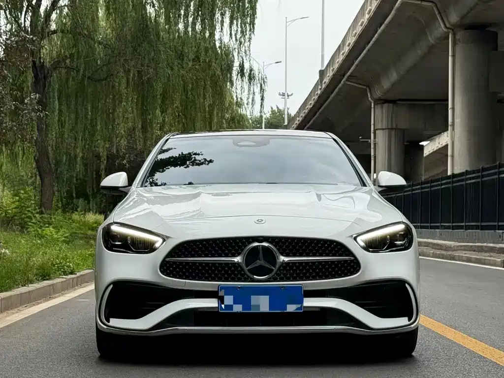 Mercedes-Benz C-Class 2023 — фото 2