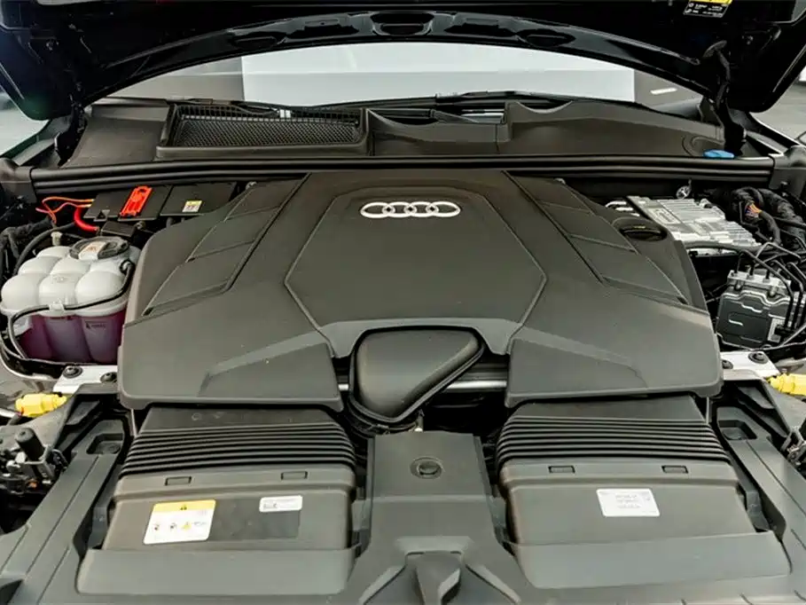 Audi Q7 2025 — фото 25