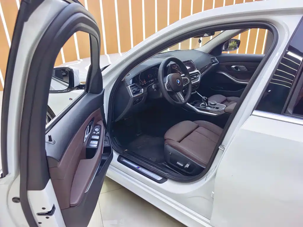 BMW 3 Series 2022 — фото 15