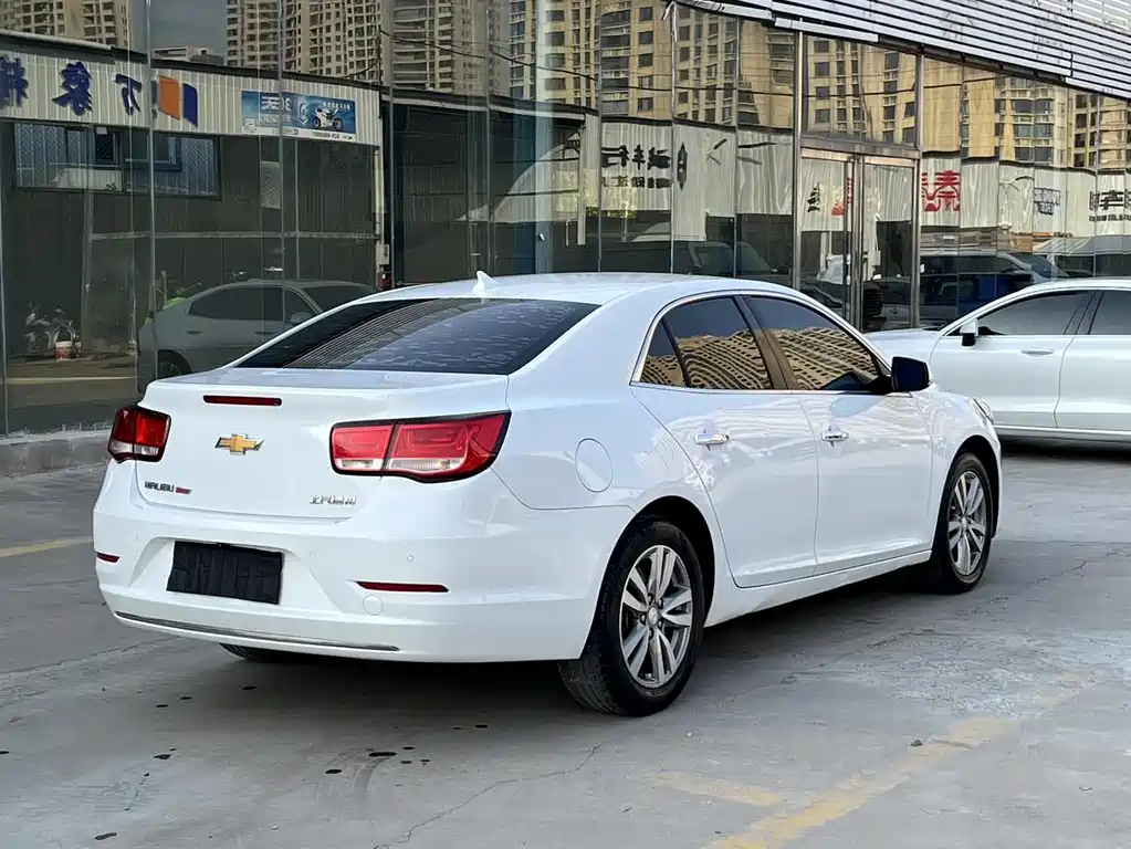Chevrolet Malibu 2016 — фото 18