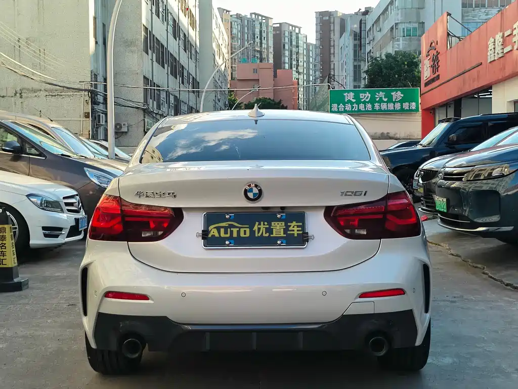 BMW 1 Series 2023