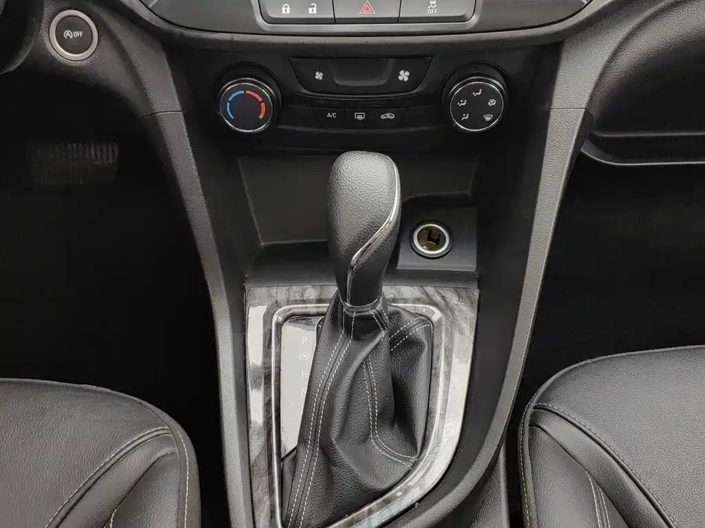 Buick Excelle GT 2018 — фото 13