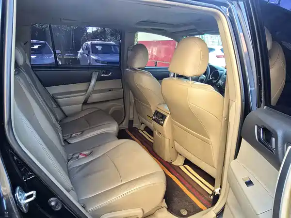 Toyota Highlander 2010