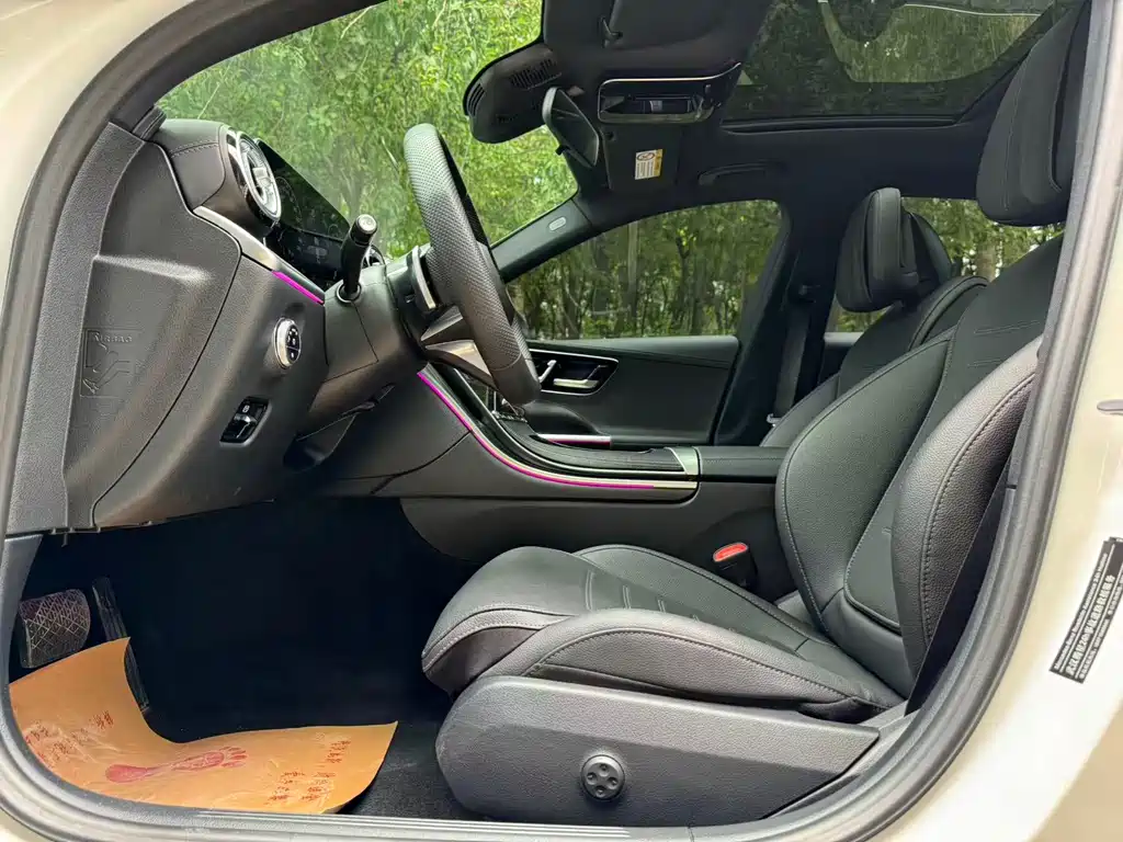 Mercedes-Benz C-Class 2023 — фото 3
