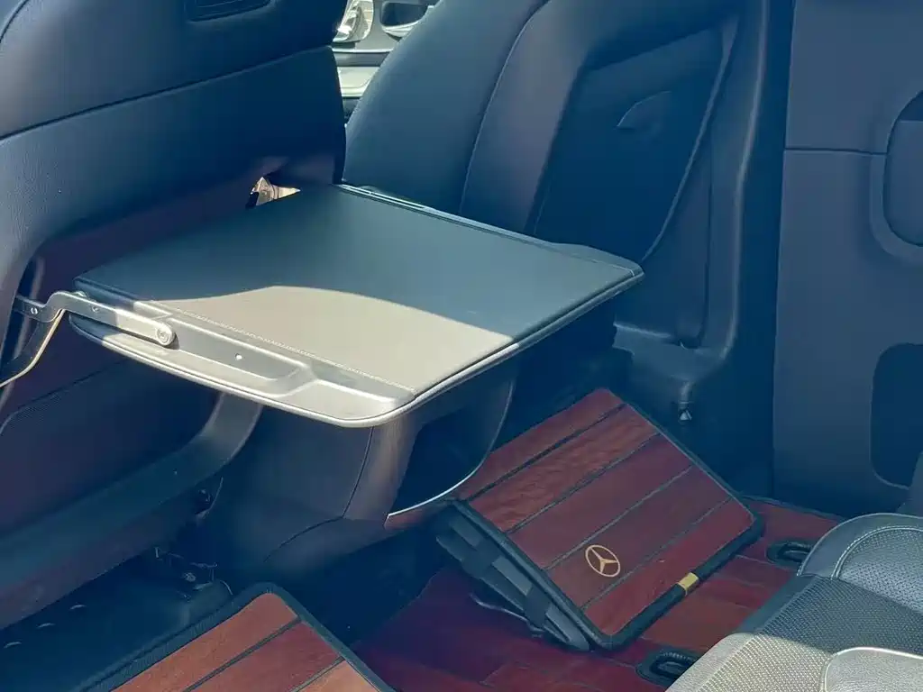 Mercedes-Benz V-Class 2017 — фото 12