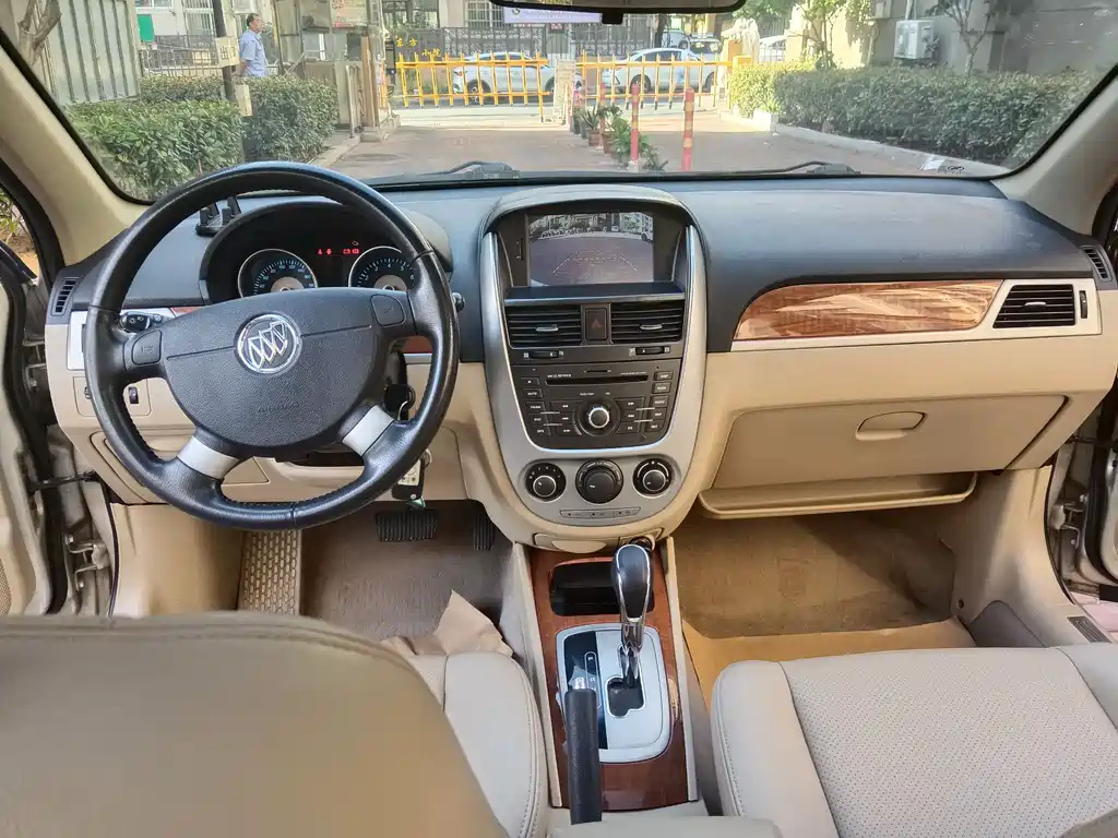 Buick Excelle 2014 — фото 15
