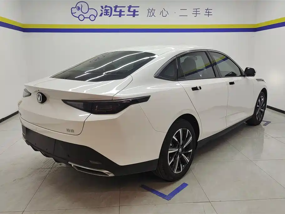 Changan Eado 2025 — фото 3