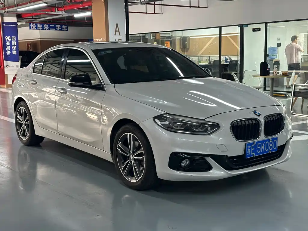 BMW 1 Series 2018 — фото 3