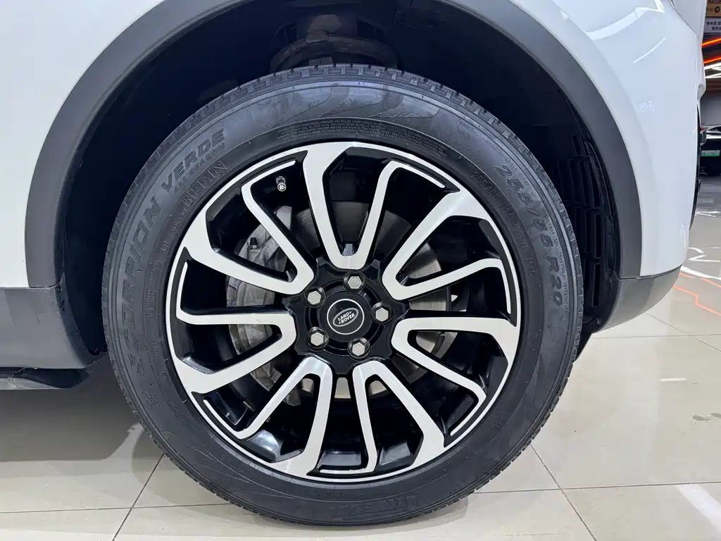 Land Rover Discovery 2019 — фото 17