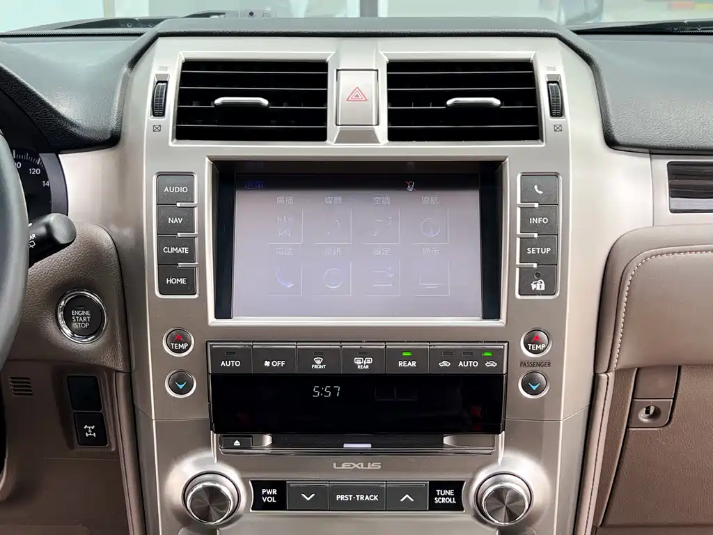 Lexus GX 2019 — фото 13