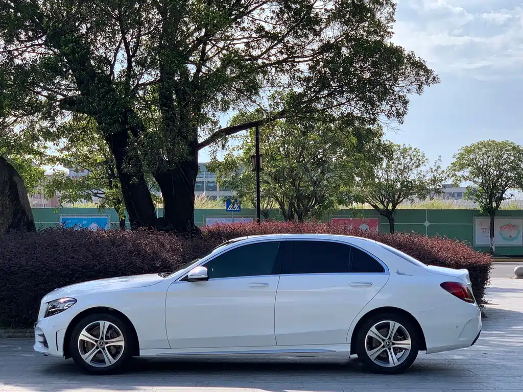 Mercedes-Benz C-Class 2020 — фото 14