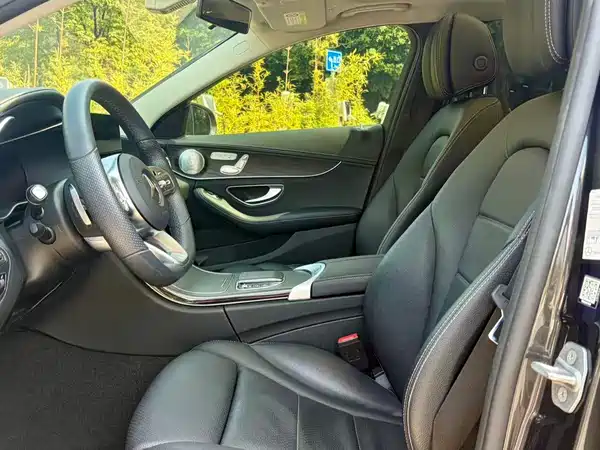 Mercedes-Benz C-Class 2021