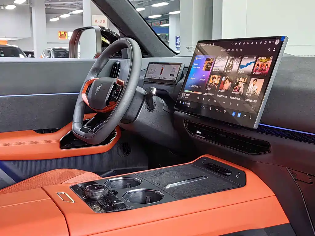 Ford Smart Horse 2025 — фото 10