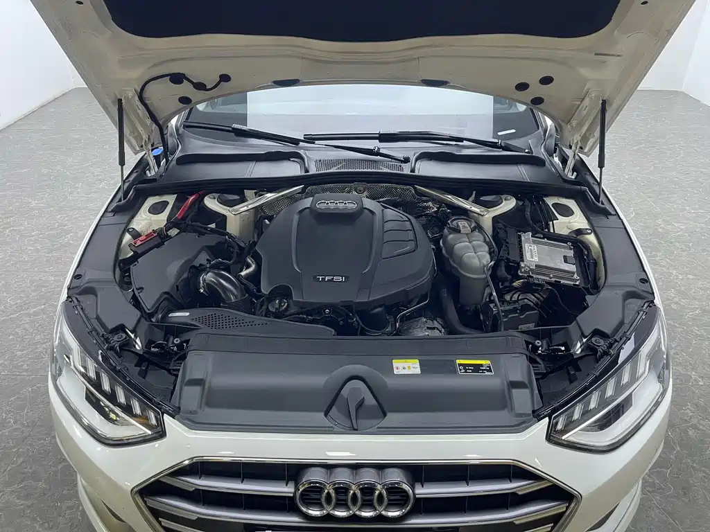 Audi A4L 2021 — фото 17
