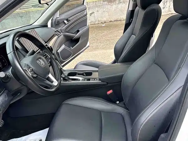 Honda Accord 2023