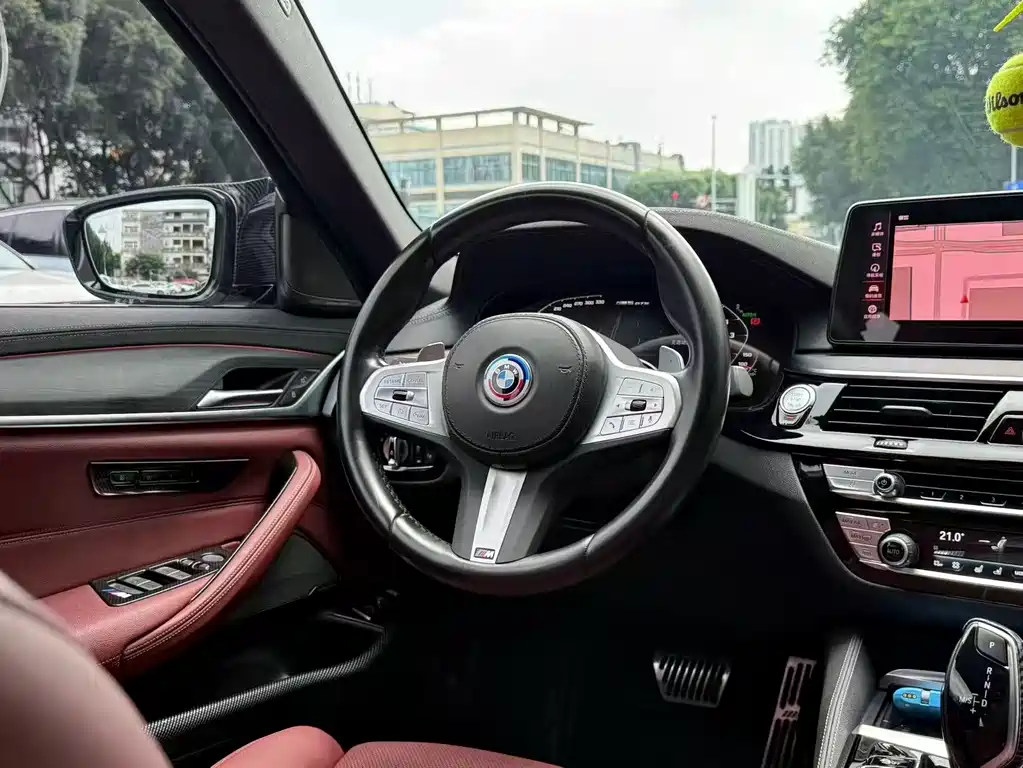 BMW 5 Series 2023