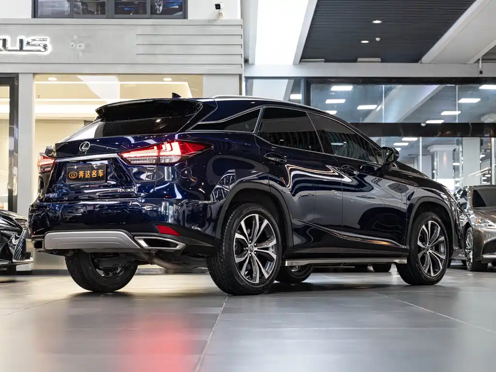 Lexus RX 2021
