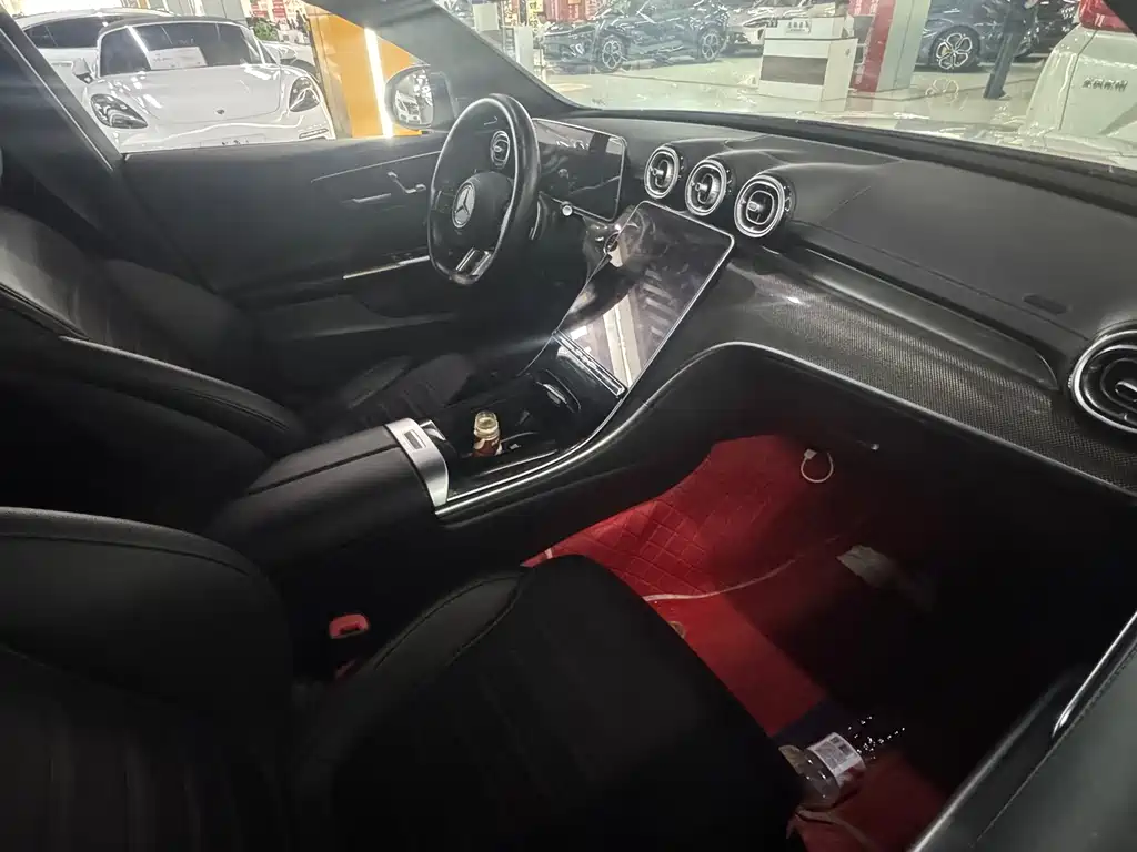 Mercedes-Benz C-Class 2023