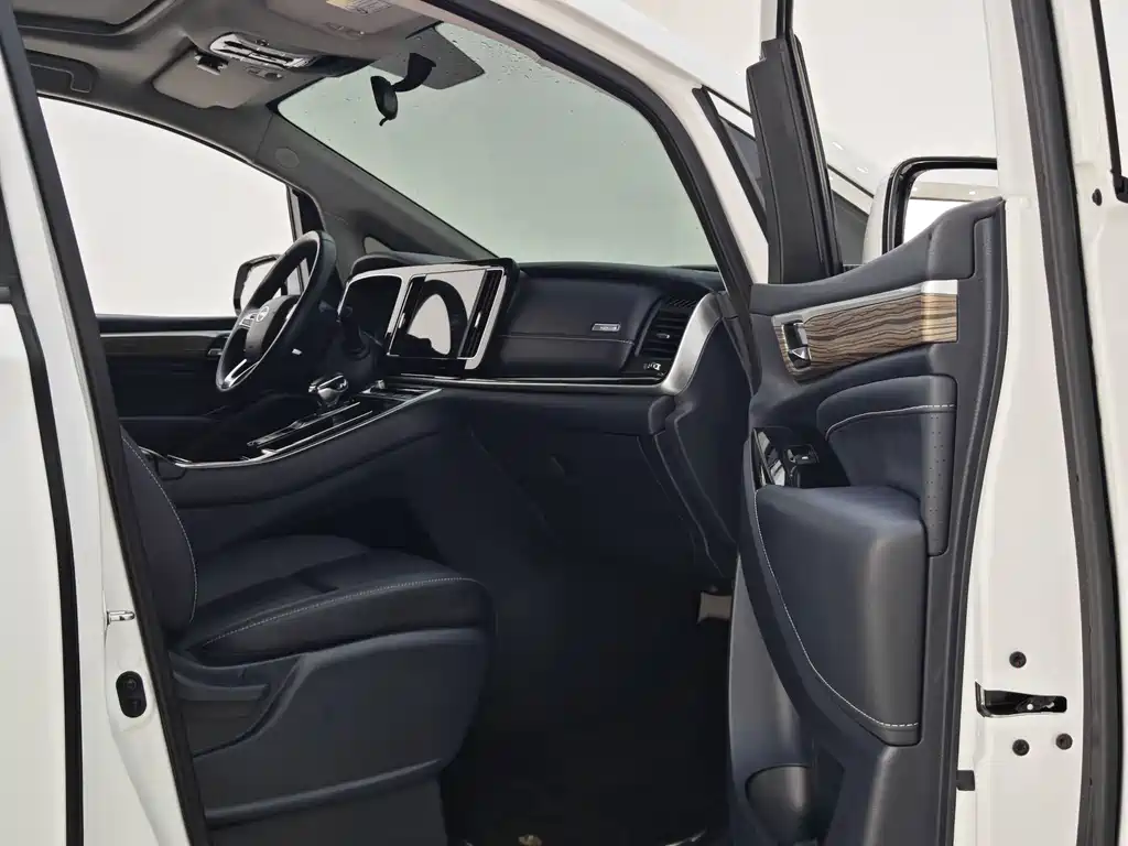 GAC Motor Trumpchi M8 2022 — фото 24