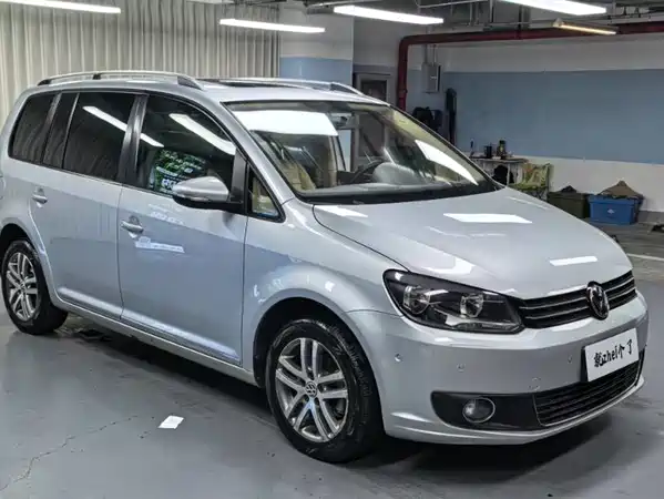 Volkswagen Touran 2011