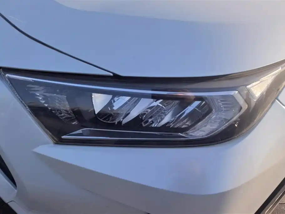 Toyota RAV4 2023