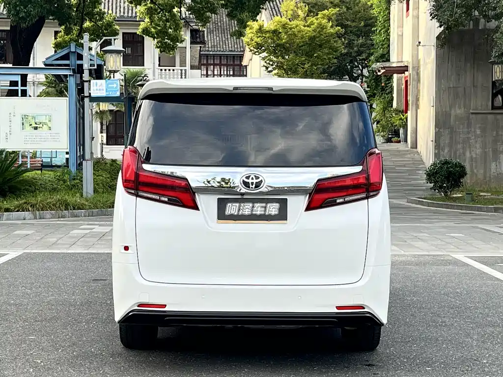 Toyota Alphard 2019 — фото 6