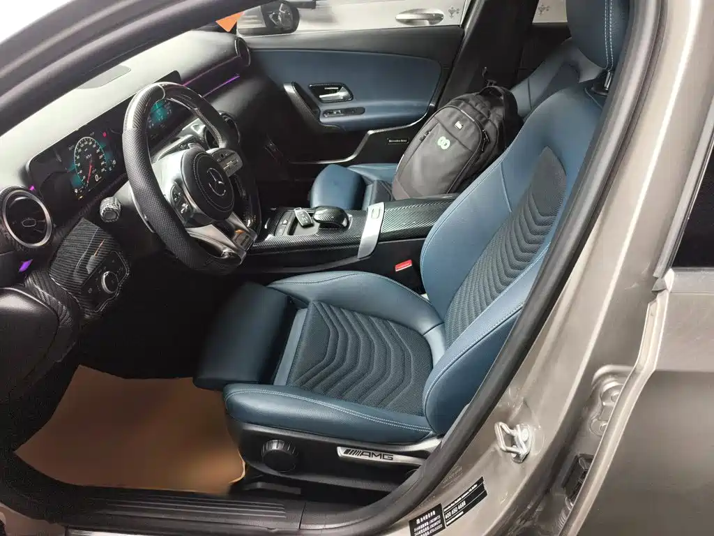 Mercedes-Benz A-Class 2019 — фото 11
