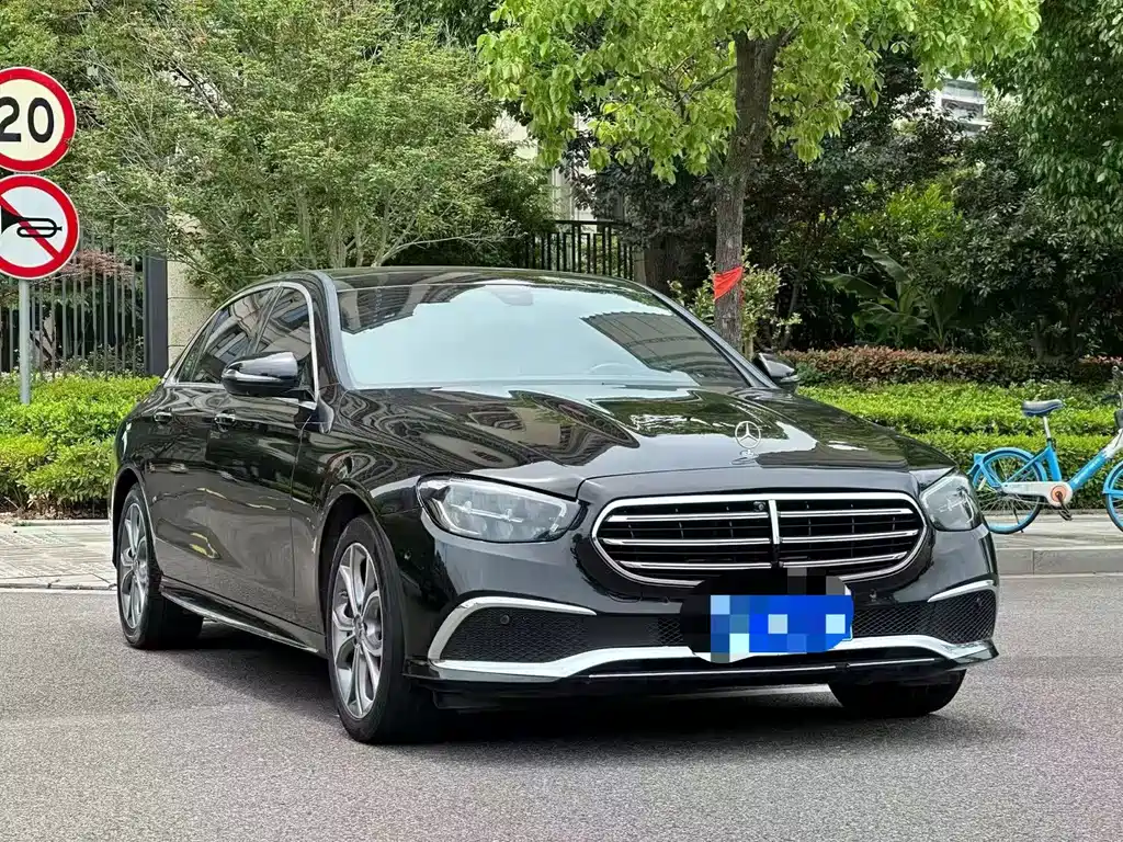 Mercedes-Benz E-Class 2021