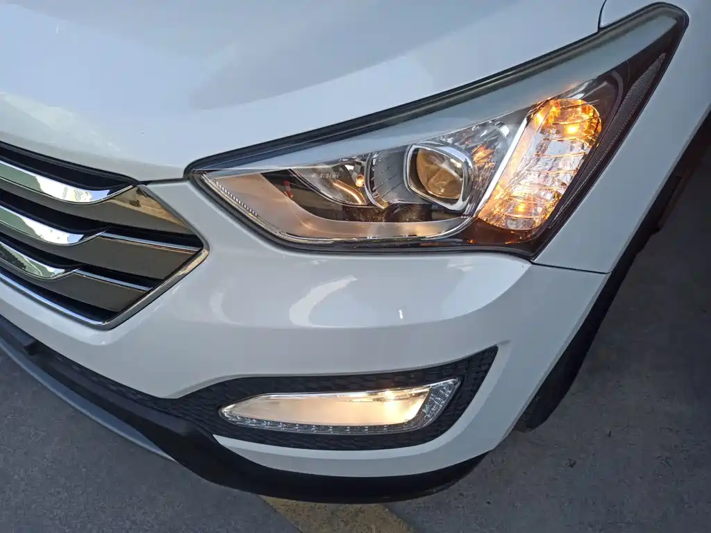Hyundai Santa Fe 2015 — фото 18