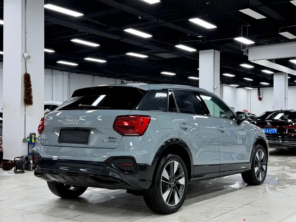 Audi Q2L 2022