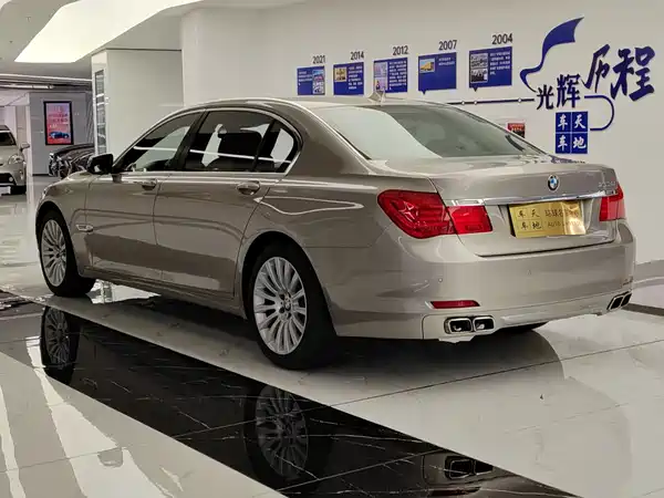 BMW 7 Series 2010